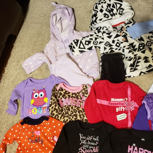 Girls 0-3 Month Lot - Picture 2 of 7